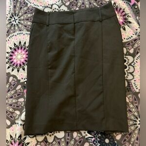 Express Design Studio Size 0Fully Lined Black Pencil Skirt Knee Length